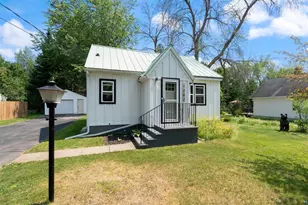 1302 Eklund Ave, Duluth, MN 55811 - Photo 1