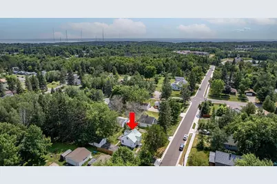 1302 Eklund Avenue, Duluth, MN 55811 - Photo 2
