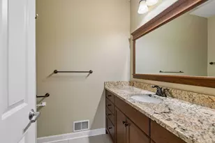 1401 Franklin Ave SE, Minneapolis, MN 55414 - Photo 30