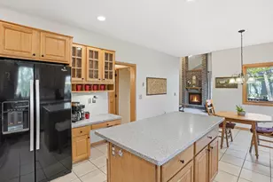 1021 Wildwood Way, Chaska, MN 55318 - Photo 14