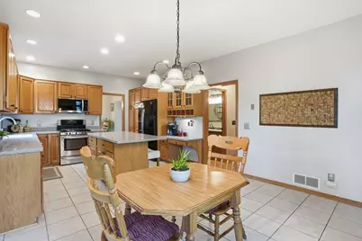1021 Wildwood Way, Chaska, MN 55318 - Photo 16