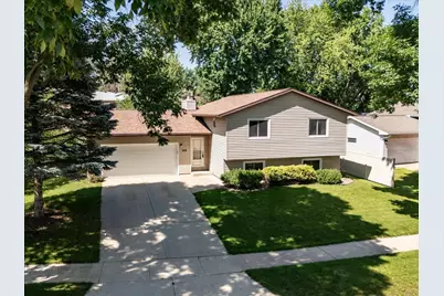 619 Chalet Drive NW, Rochester, MN 55901 - Photo 2