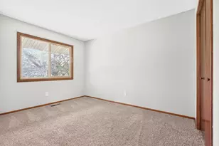 9774 Dorset Ln, Eden Prairie, MN 55347 - Photo 12