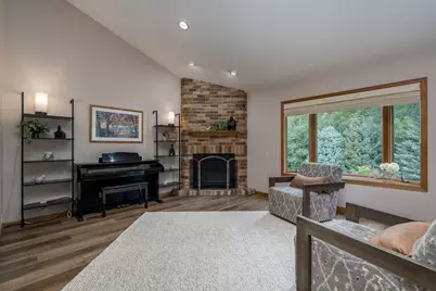 120 Sunburst Circle, Mankato, MN 56001 - Photo 6