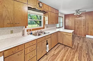 2420 34th St, Slayton, MN 56172 - Photo 4