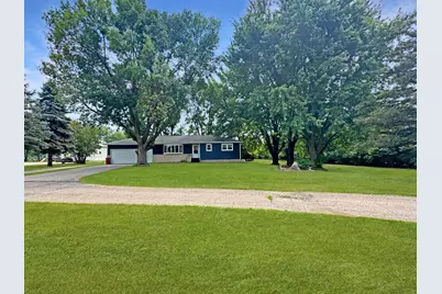 2420 34th Street, Slayton, MN 56172 - Photo 2