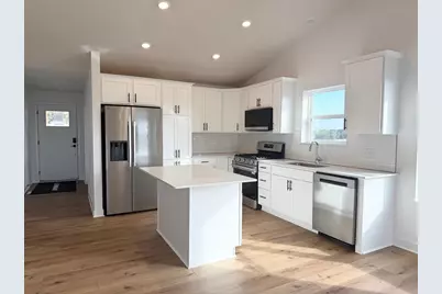 1817 Lincoln Avenue, Saint Paul Park, MN 55071 - Photo 2