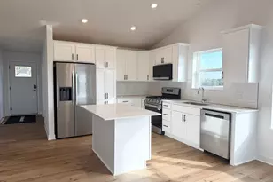1817 Lincoln Ave, Saint Paul Park, MN 55016 - Photo 2