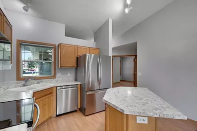 7633 Fox Creek Court, Greenfield, MN 55373 - Photo 6
