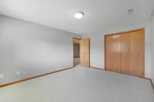 7633 Fox Creek Ct, Greenfield, MN 55373 - Photo 32