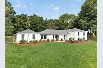 3945 Hillcrest Way, Deephaven, MN 55391 - Photo 1