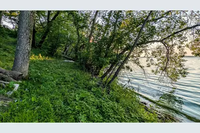 1705 Oakwood Terrace, Albert Lea, MN 56007 - Photo 8