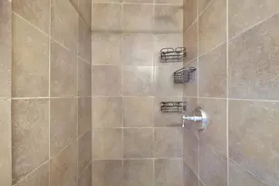8607 Shiloh Ct, Eden Prairie, MN 55347 - Photo 20