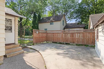 1028 1st Avenue NE, Faribault, MN 55021 - Photo 8