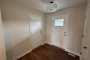 6073 Fuller Cir, Wyoming, MN 55092 - Photo 4