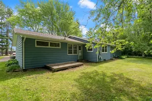 908 Lakeshore Dr, Moose Lake, MN 55767 - Photo 4