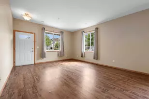 4709 Blaylock Way, Inver Grove Heights, MN 55076 - Photo 8