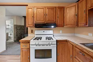 835 W 2nd St, Rush City, MN 55069 - Photo 4