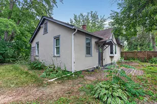 835 W 2nd St, Rush City, MN 55069 - Photo 2