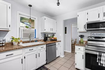 2412 Chambersburg Avenue, Duluth, MN 55811 - Photo 6
