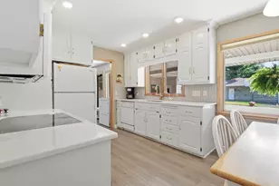 302 N 9th St, Montevideo, MN 56265 - Photo 10