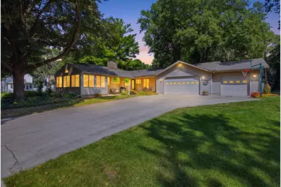 302 N 9th Street, Montevideo, MN 56265 - Photo 1