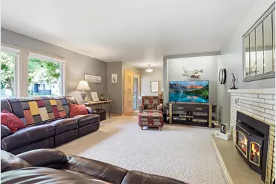 302 N 9th Street, Montevideo, MN 56265 - Photo 8