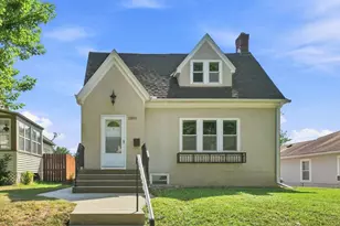 1500 Vincent Ave N, Minneapolis, MN 55411 - Photo 2