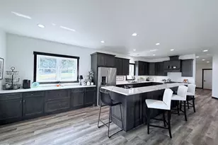 1084 W Lake Dr, Detroit Lakes, MN 56501 - Photo 12