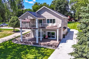 1084 W Lake Dr, Detroit Lakes, MN 56501 - Photo 48