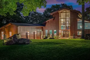 1555 Crescent Hills Dr, La Crescent, MN 55947 - Photo 2