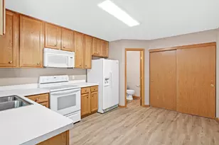 625 Mariner Way, Woodbury, MN 55129 - Photo 12