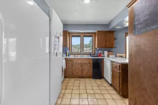 14011 Hayes Rd, Apple Valley, MN 55124 - Photo 8