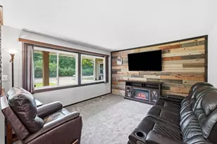 214 Highview Dr W, Sartell, MN 56377 - Photo 4