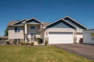704 Bremen Cir, Waverly, MN 55390 - Photo 1
