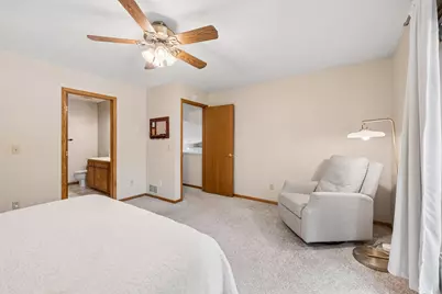 1584 Lake Susan Hills Drive, Chanhassen, MN 55317 - Photo 12