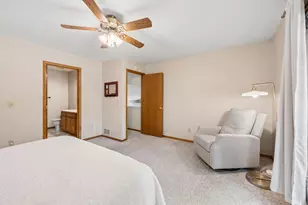 1584 Lake Susan Hills Dr, Chanhassen, MN 55317 - Photo 12