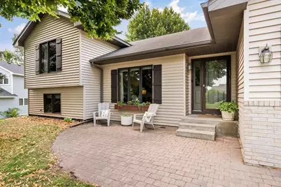1584 Lake Susan Hills Drive, Chanhassen, MN 55317 - Photo 2