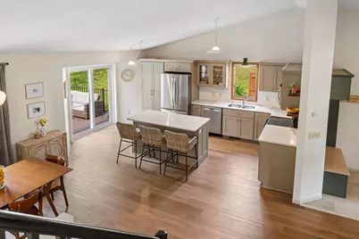 1584 Lake Susan Hills Drive, Chanhassen, MN 55317 - Photo 10