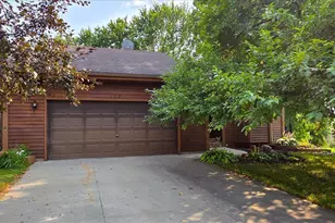 1521 Bruers Ct, Chaska, MN 55318 - Photo 1