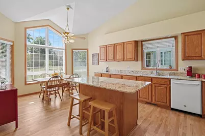 7640 Teal Road, Woodbury, MN 55125 - Photo 10