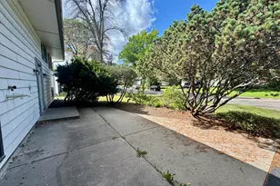 2001 Yellowstone Trail, Brooklyn Park, MN 55444 - Photo 4