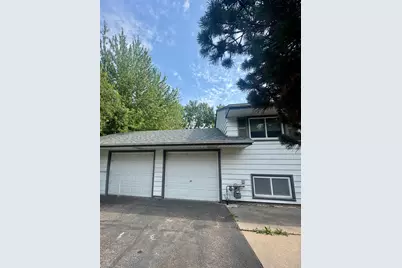 2001 Yellowstone Trail, Brooklyn Park, MN 55444 - Photo 2