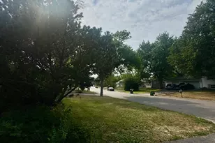 2001 Yellowstone Trail, Brooklyn Park, MN 55444 - Photo 22