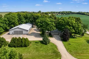 20132 State Hwy 99, Le Center, MN 56057 - Photo 2