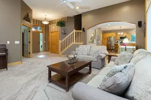 20585 Islandview Cir, Lakeville, MN 55044 - Photo 8
