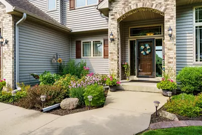 20585 Islandview Circle, Lakeville, MN 55044 - Photo 2