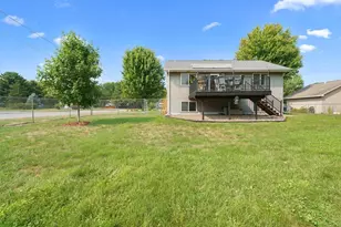 735 Laura St, Prescott, WI 54021 - Photo 28