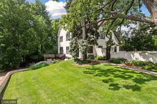 27 Highview Pl, Minneapolis, MN 55419 - Photo 2