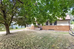 1733 White Bear Ave N, Maplewood, MN 55109 - Photo 2
